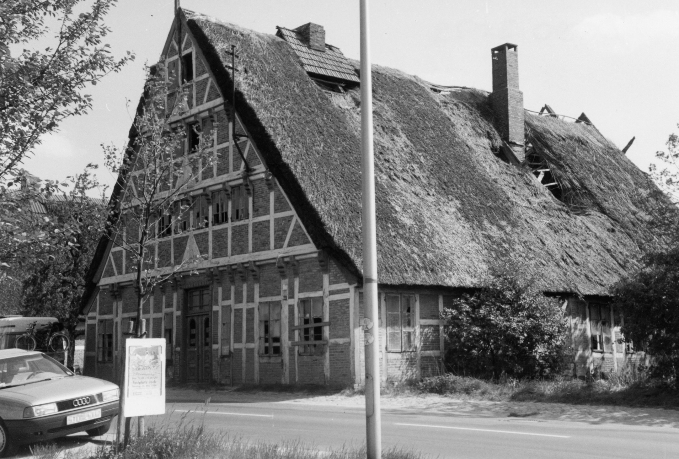 Das abbruchreife „Kohlmeiersche Haus“ in den 1980er Jahren 